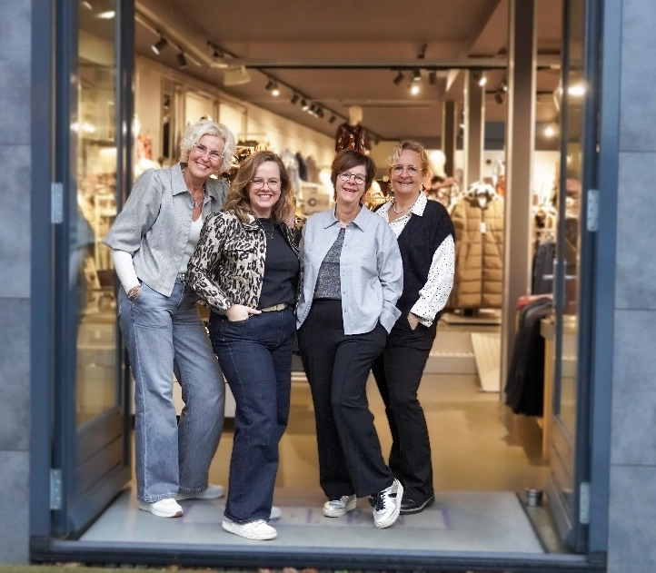 Brantjes fashion Heiloo winkel team