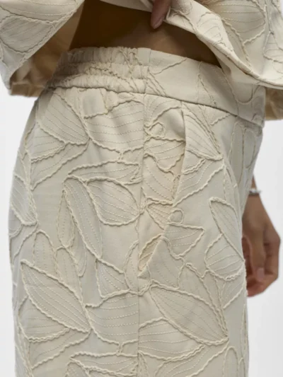 Object Object 23049263